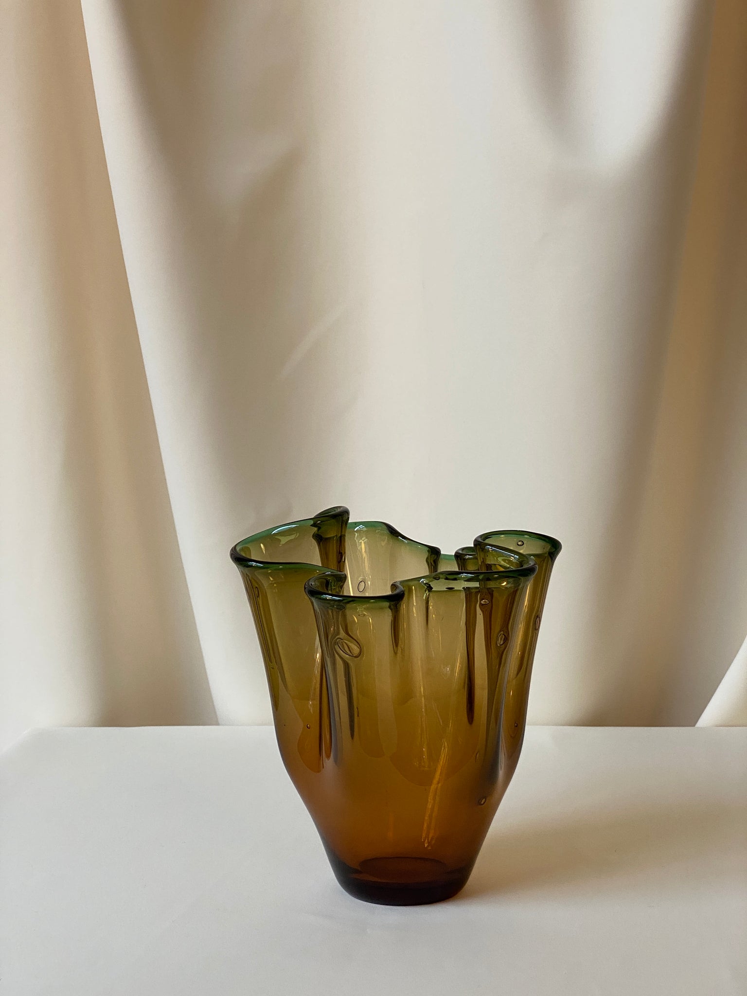 Fazzoletto Vase, Bubbles and Gradient