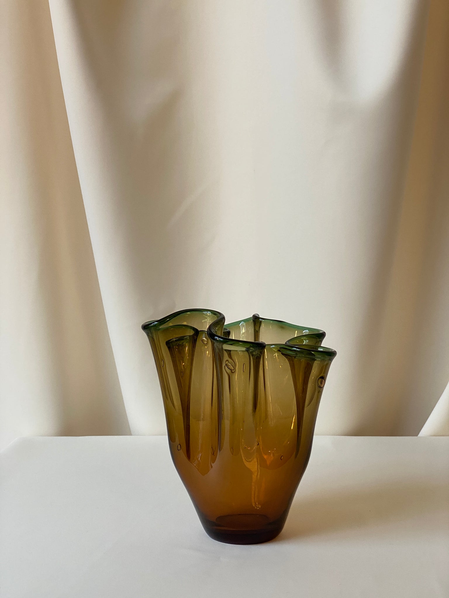 Fazzoletto Vase, Bubbles and Gradient